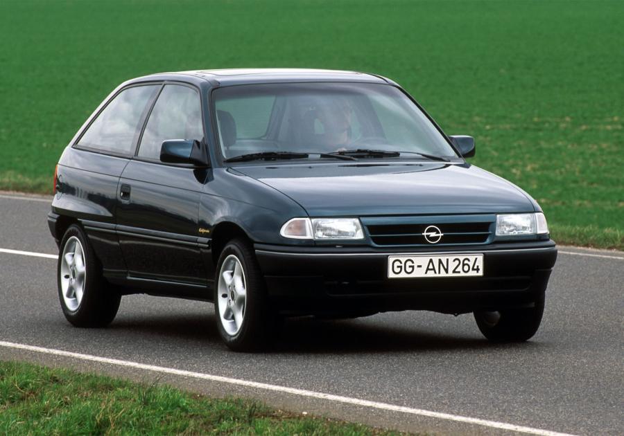  Opel Astra 1991 года  (фото 2 из 24)